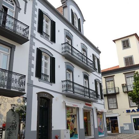 Edificio Charles 301 Apartment ฟุงชาล ภายนอก รูปภาพ