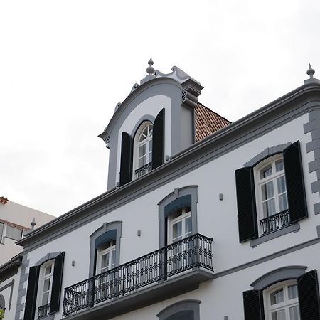 Edificio Charles 301 Apartment ฟุงชาล ภายนอก รูปภาพ