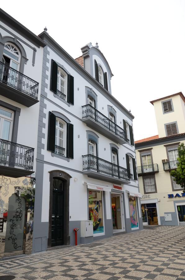 Edificio Charles 301 Apartment ฟุงชาล ภายนอก รูปภาพ