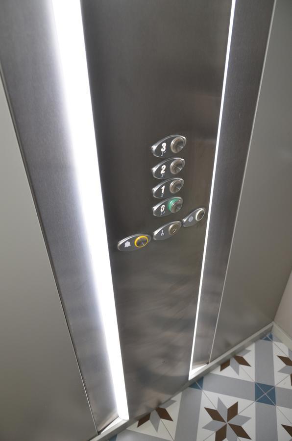 Edificio Charles 301 Apartment ฟุงชาล ภายนอก รูปภาพ