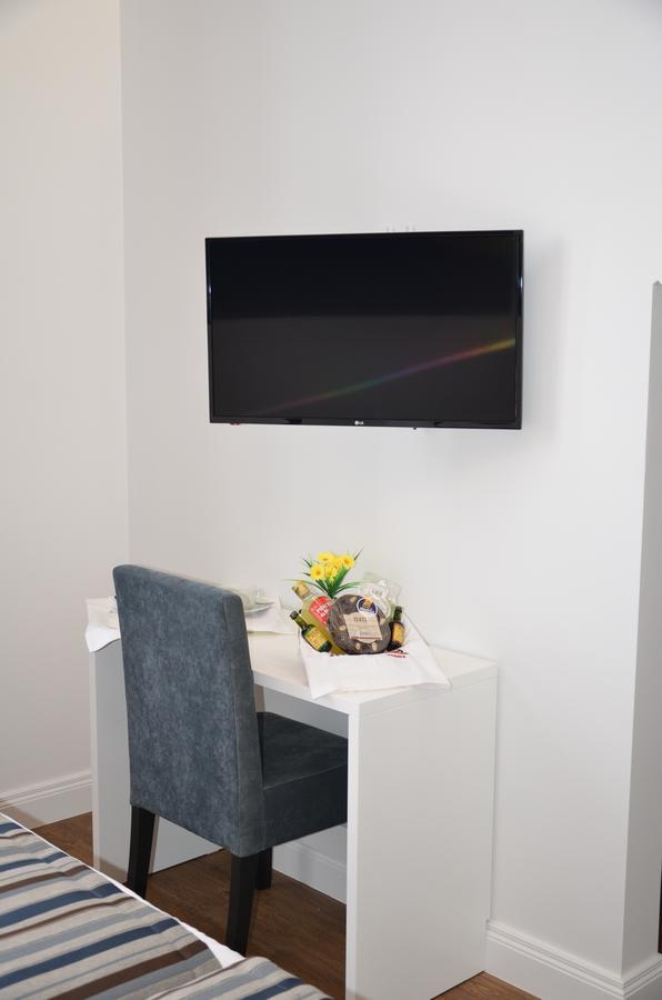Edificio Charles 301 Apartment ฟุงชาล ภายนอก รูปภาพ