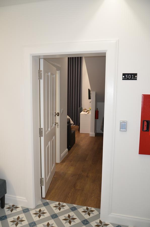 Edificio Charles 301 Apartment ฟุงชาล ภายนอก รูปภาพ